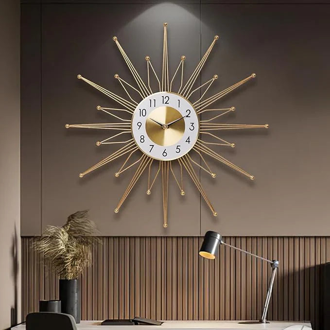 Ceas elegant de perete, cu design modern si elemente nautice, mecanism silentios si finisaj metalic elegant
