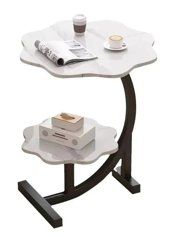 Masuta moderna cu doua rafturi in forma de floare, blat 40 cm si cadru metalic auriu, design elegant 60 cm inaltime